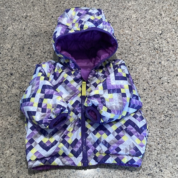 Patagonia 3-6 mos Reversible Down Hooded Jacket - Picture 9 of 9
